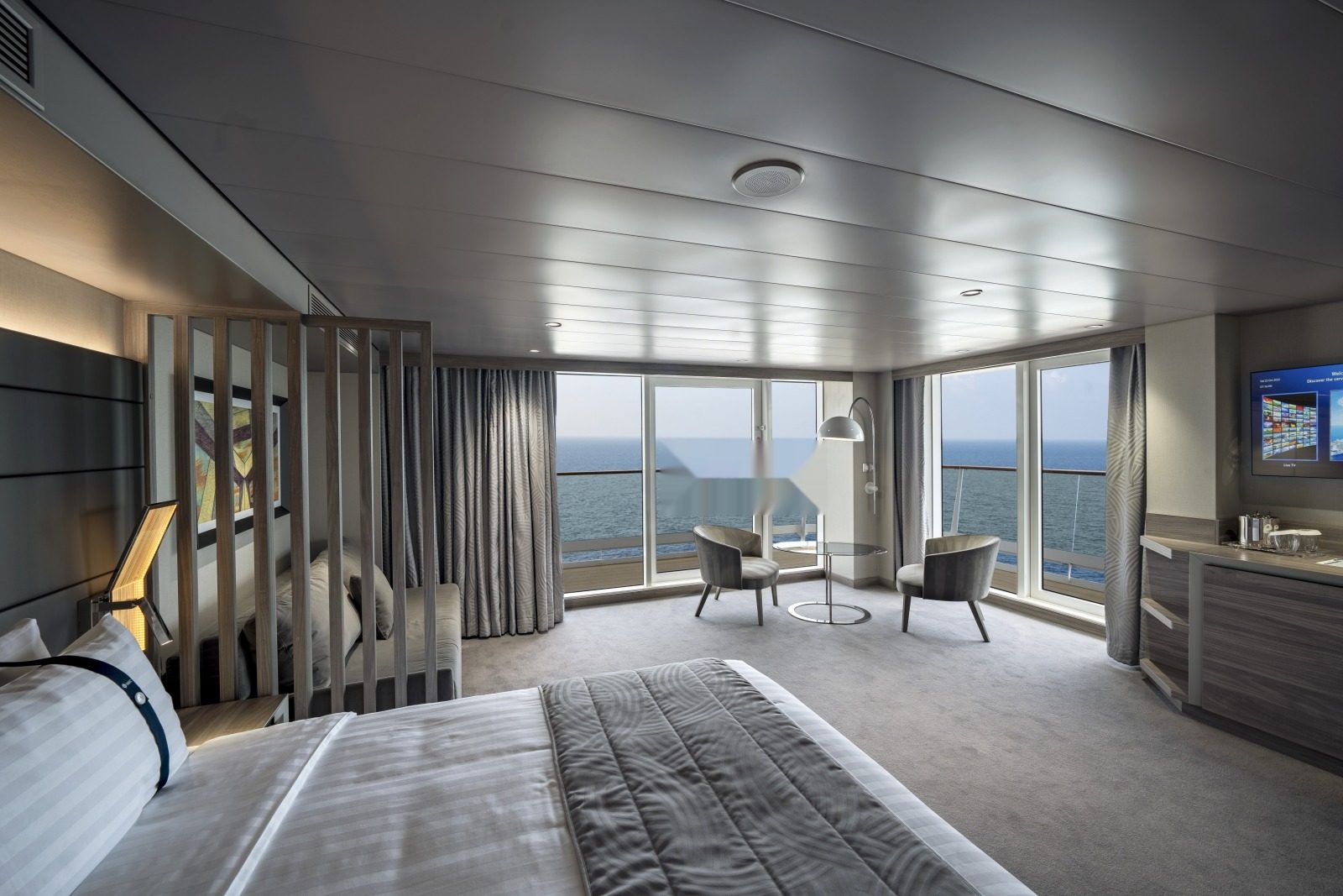 Каюта «Сьюты и MSC Yacht Club» — MSC World Europa