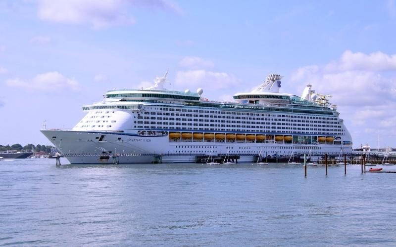 Лайнер Adventure of the Seas