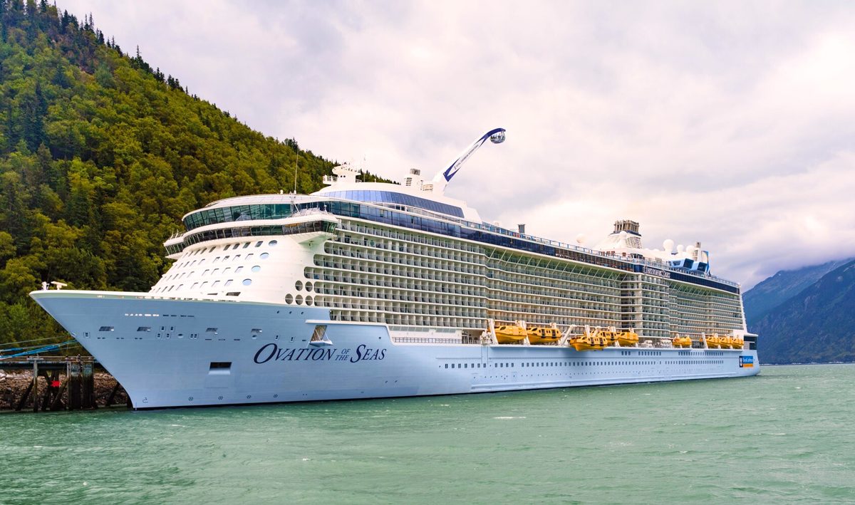 Лайнер Ovation of The Seas